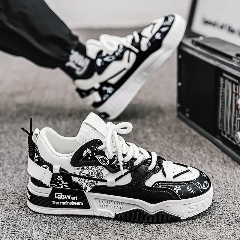 Baskets noires et blanches