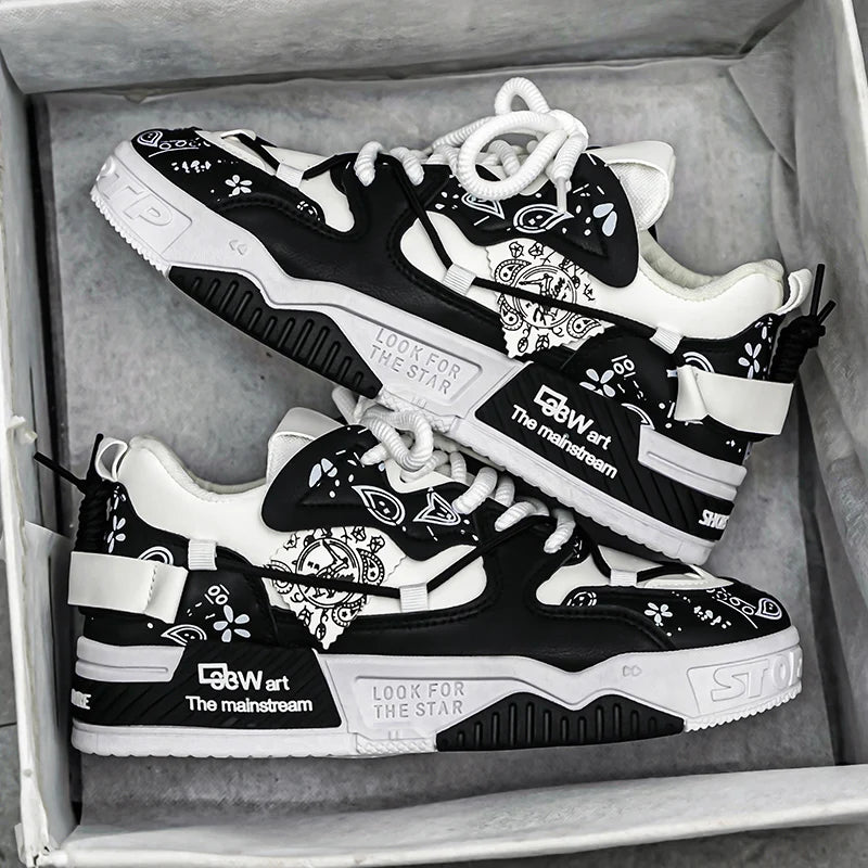 Baskets noires et blanches